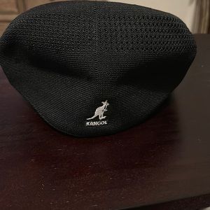 Kangol black